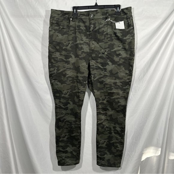 NEW‎ Good American [ Plus size 24 ] Good Waist Skinny Jeans in Camo Green - Picture 5 of 16